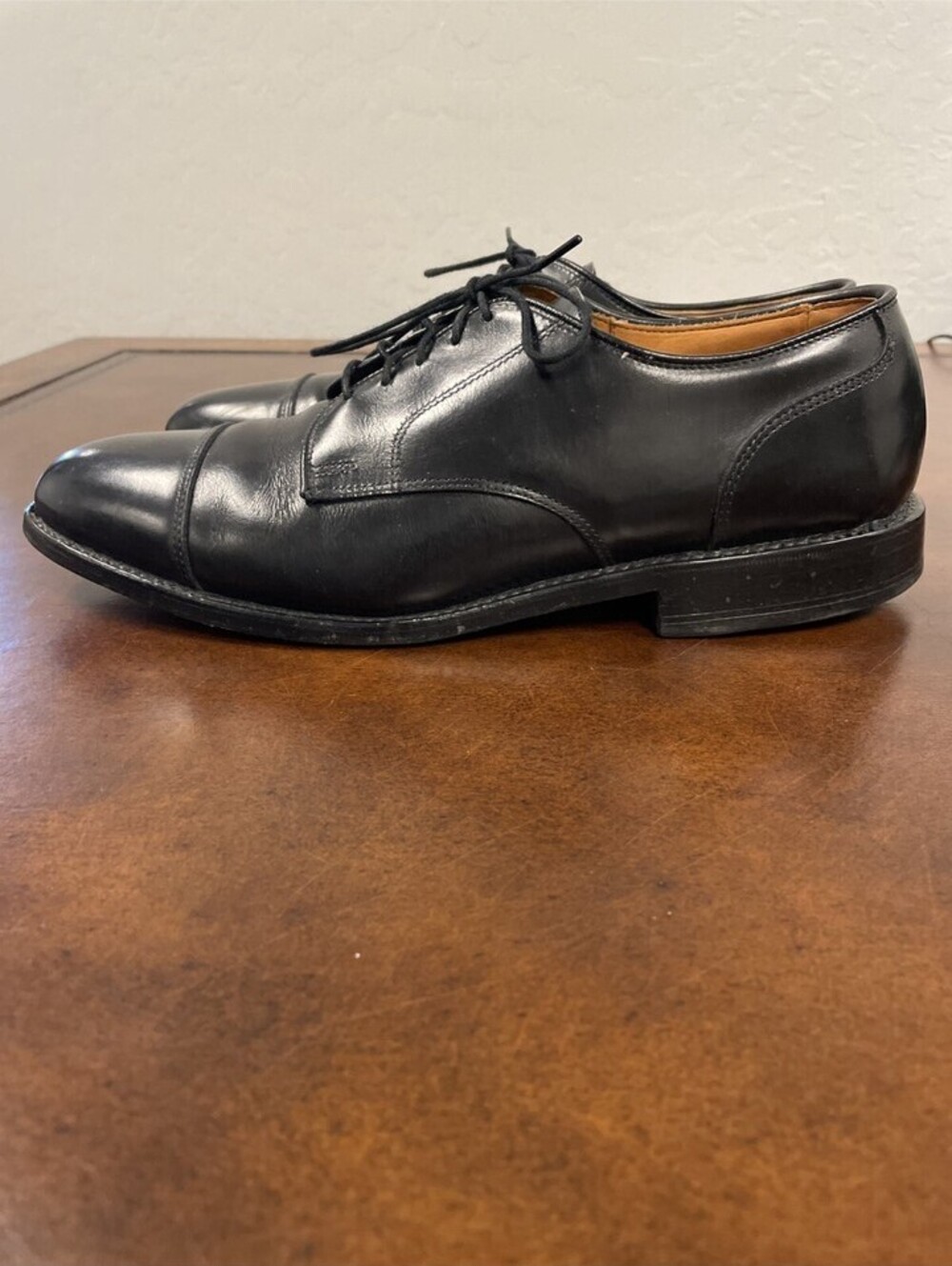 Allen Edmonds Black Leather Cortland Cap Toe Made USA. 7.5